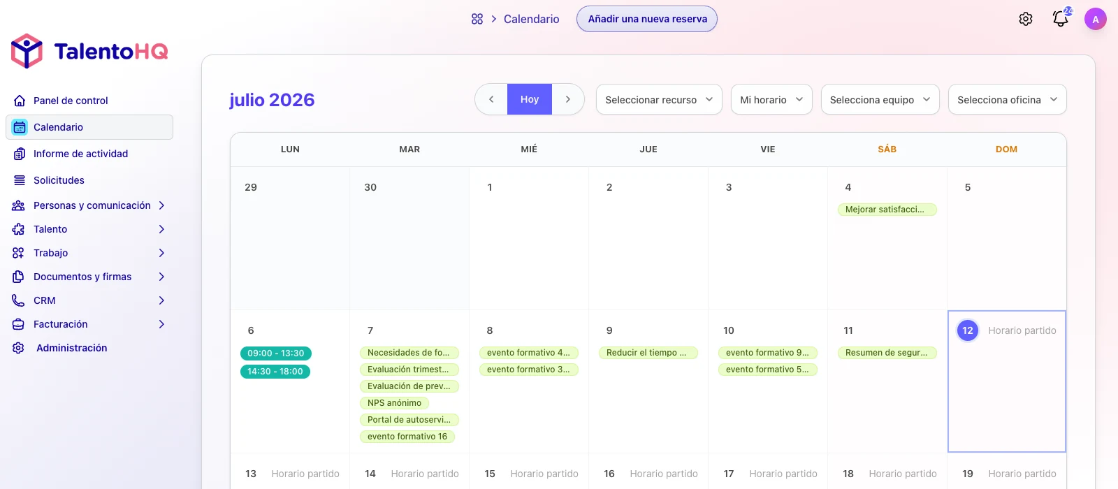 Calendario mensual del empleado con horarios y actividad planificada en TalentoHQ